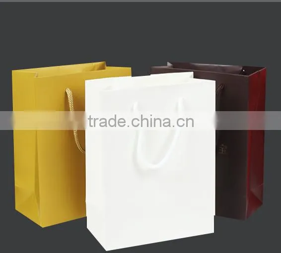 handle paper bag for makeup toiletry