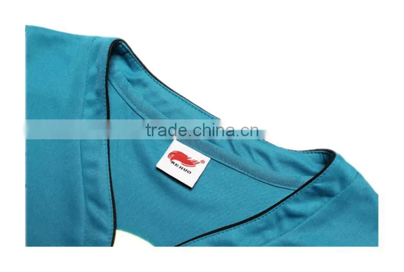 China OEM Service Cheap High Quality Men Sports Two Pieces Soccer Jersey Sets Custom Logo Print