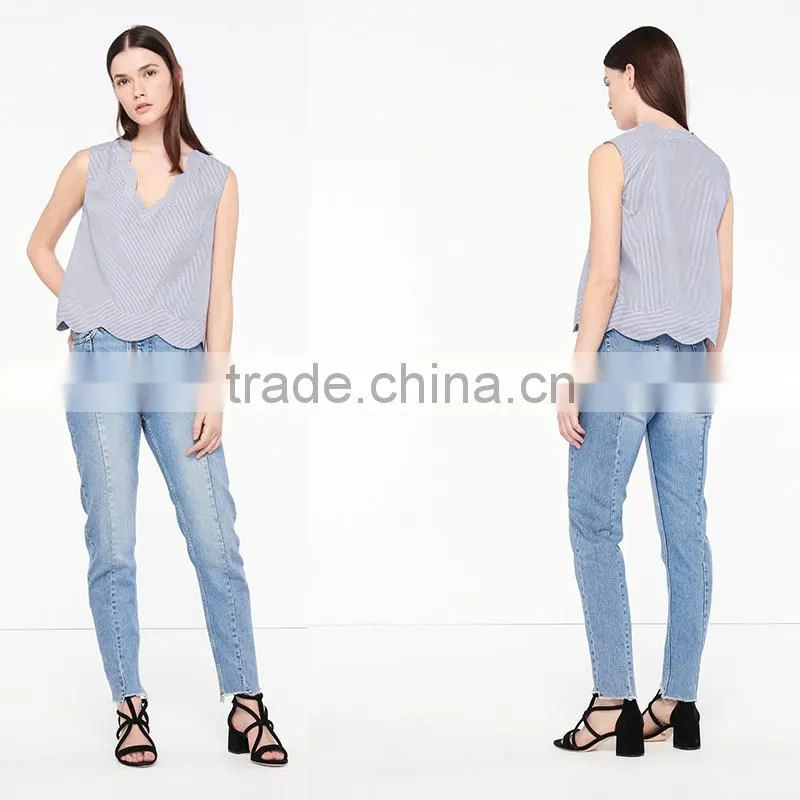 Striped cotton top with wave cut V-neck and hem sleeveless shirt tank tops