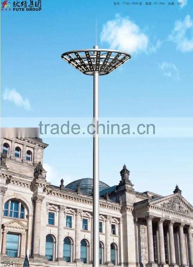 Retrofited style & top heat dissipation solar led high mast lighting with LED fixtures & auto lifting system