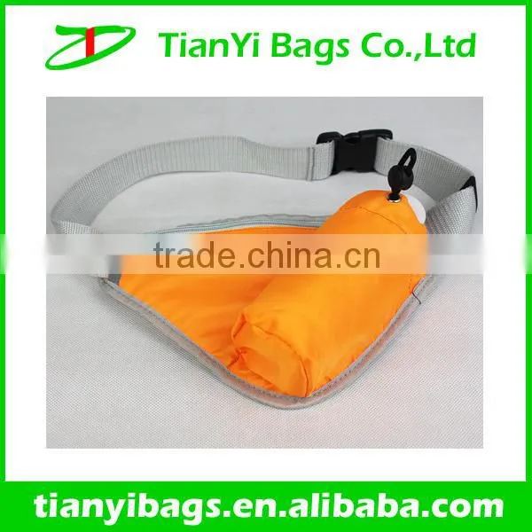 Triangle sports waist bag with bottle holder