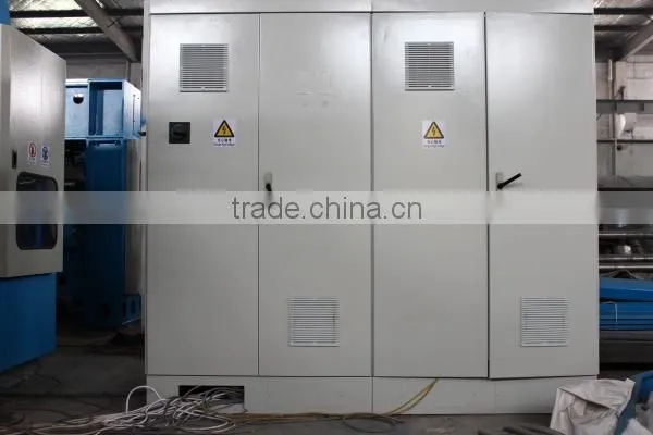 Cross lapping machine, cross lapper machine, nonwoven machine cross lapper