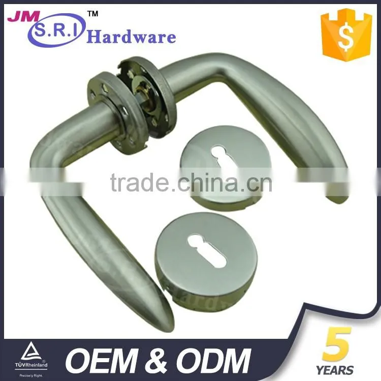 China supplier stainless steel lever door handle , flat door handle