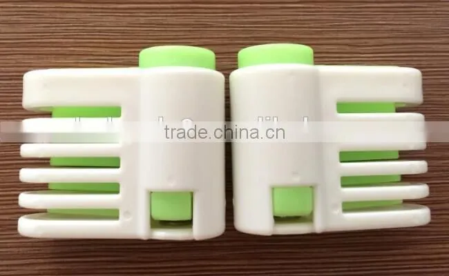 Plastic cake wafer breaker & cake tools