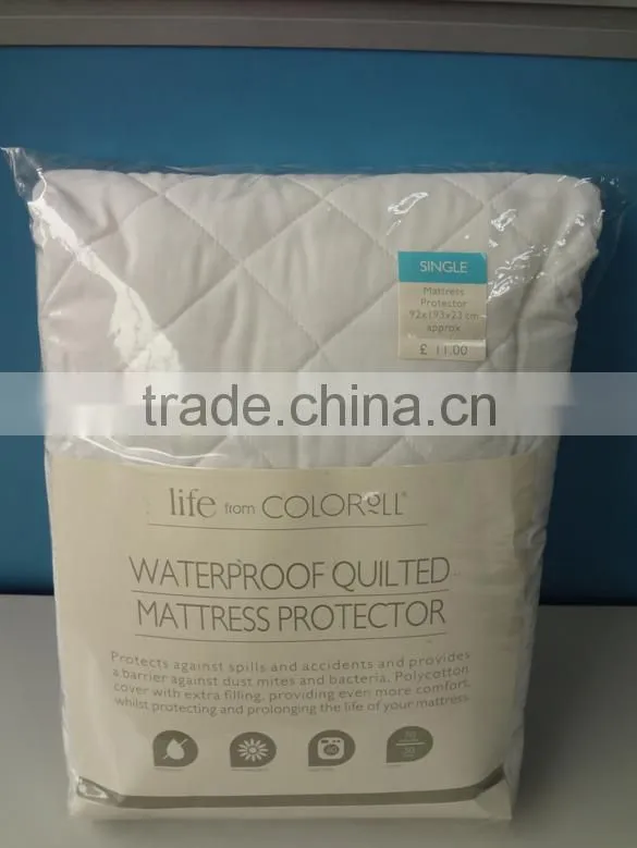 Waterproof quilted poly-cotton mattress protector