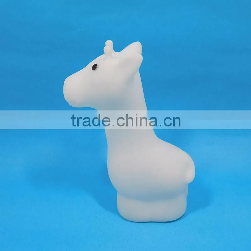 New Design Giraffe Roto Casting Led Light Vinyl Toy