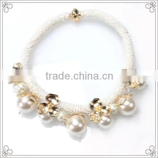 Popular Large Pearl Chain Necklace With Pearl Flower Pendant