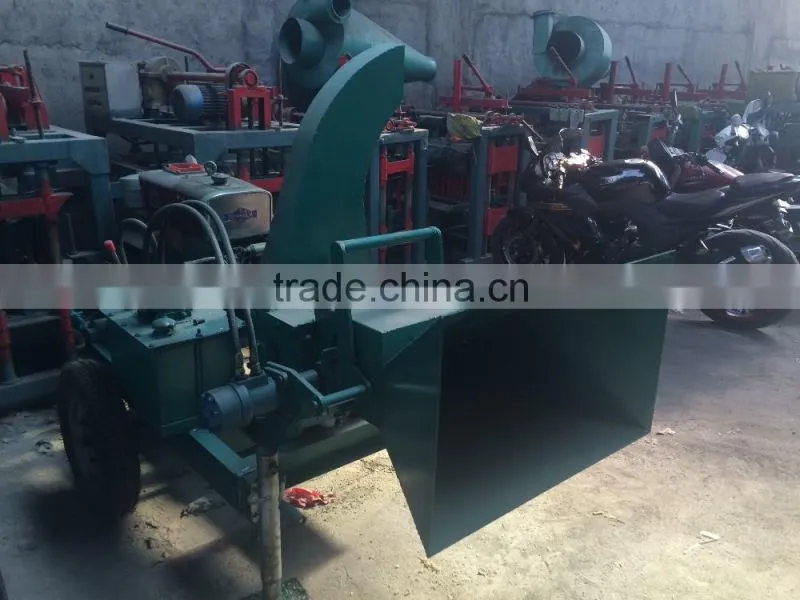 Mobile diesel engine wood chips grinding machine for sale