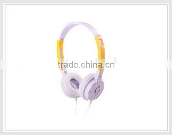 Top quality high-end noise cancelling wired headphones