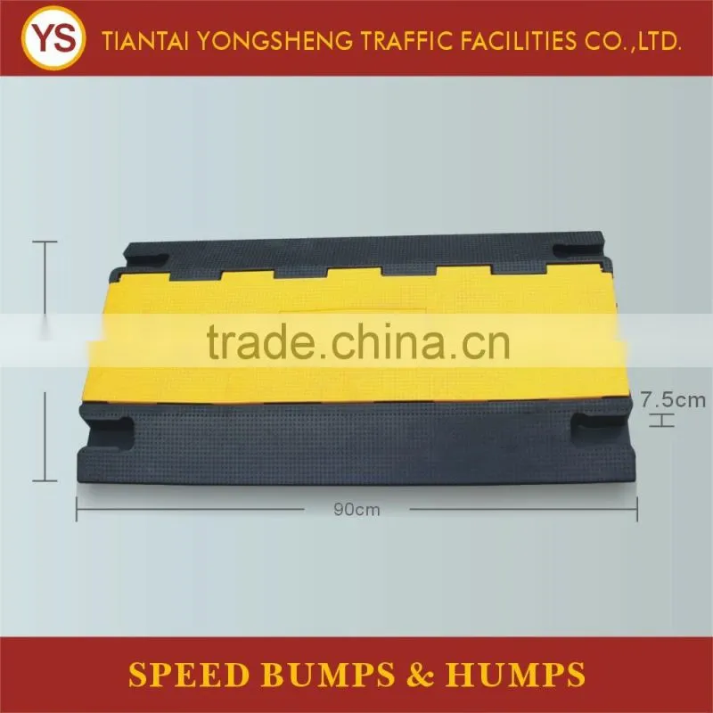 4 Channels Rubber Cable Road Ramp/Cable Protectors