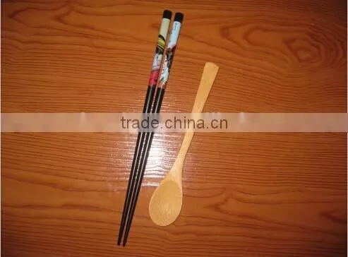 widely used bamboo chopsticks and spoon set
