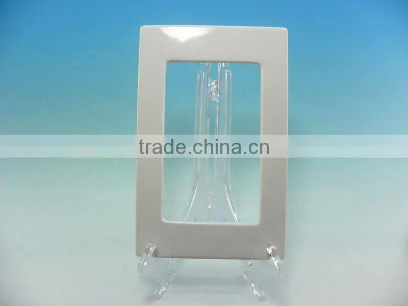 WHITE CERAMIC PHOTO FRAME