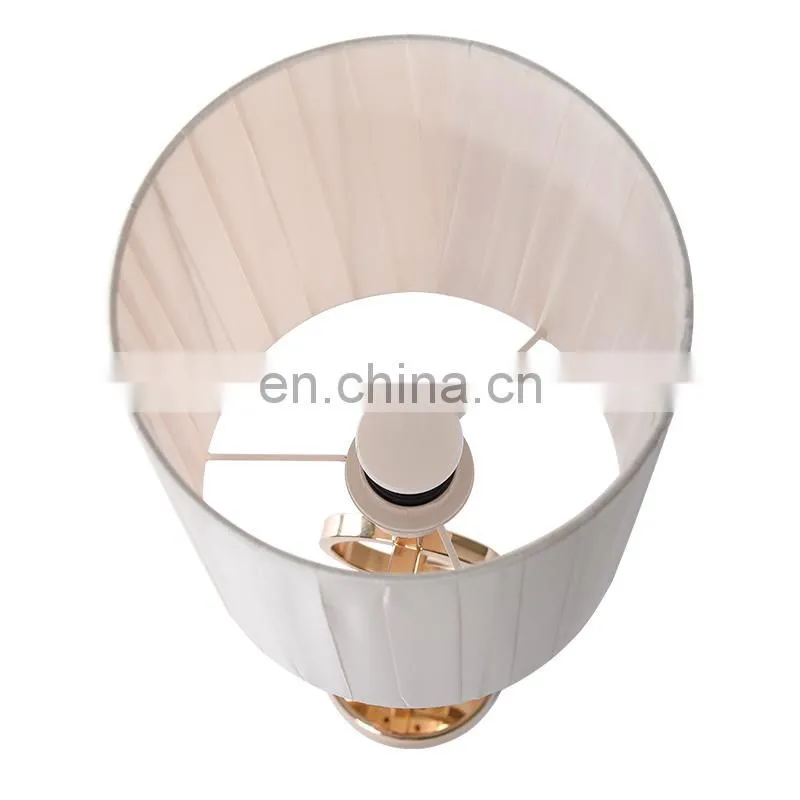 China modern desk lamp and home decoration metal table lamp