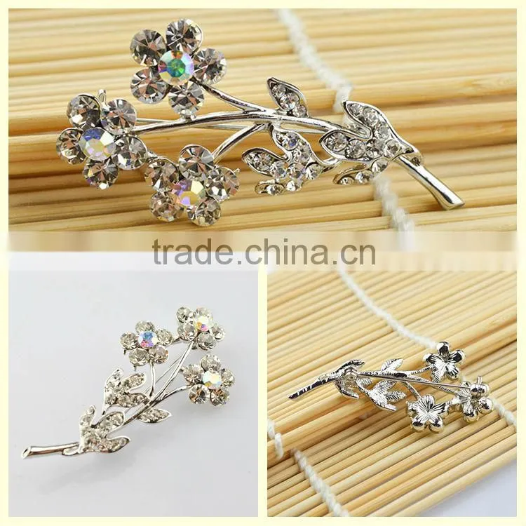 Wholesale China fashion jewelry flower crystal brooches bouquet