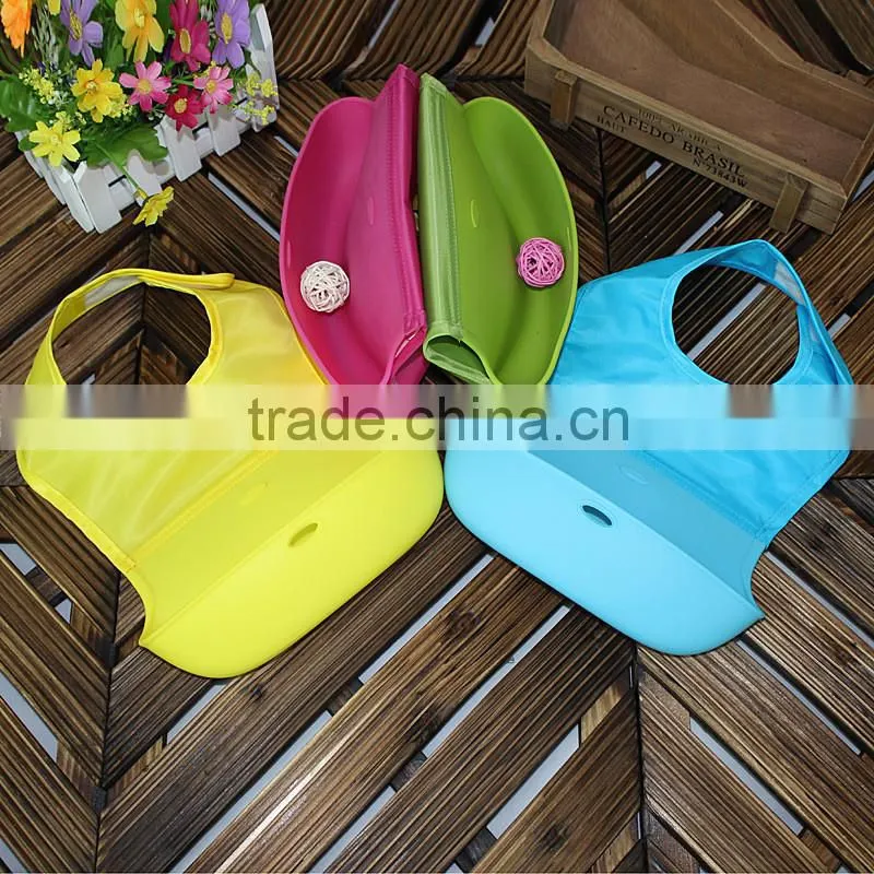 Wholesale Good Price FDA Approval Washable Silicone Best Baby Bib with Cloth Food Catcher for Infant Baby