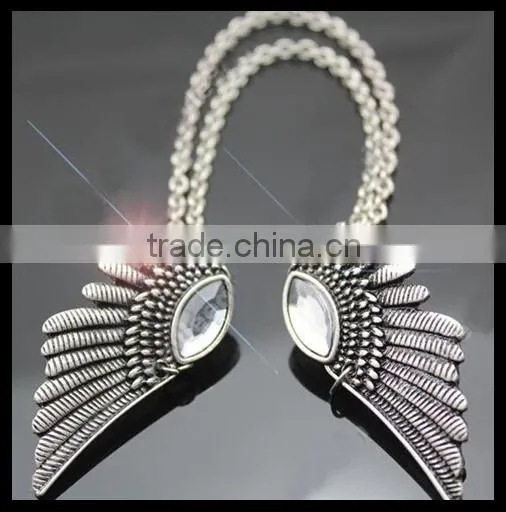 Bird Wing crystal Collar Clip Collar Chain Cardigan Clips Collar Sweater Guard