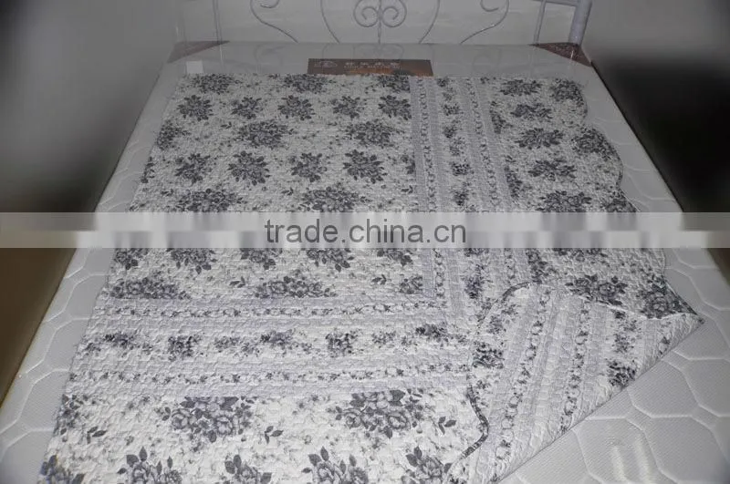 Exquisite Microfiber Printed Quilt