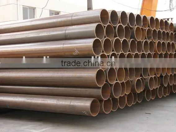 Large pipe cutting and beveling machine