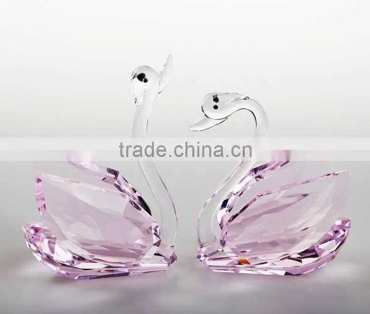 Shining Special Souvenir Crystal Swan Centerpieces