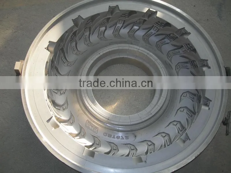 Tire molding machine