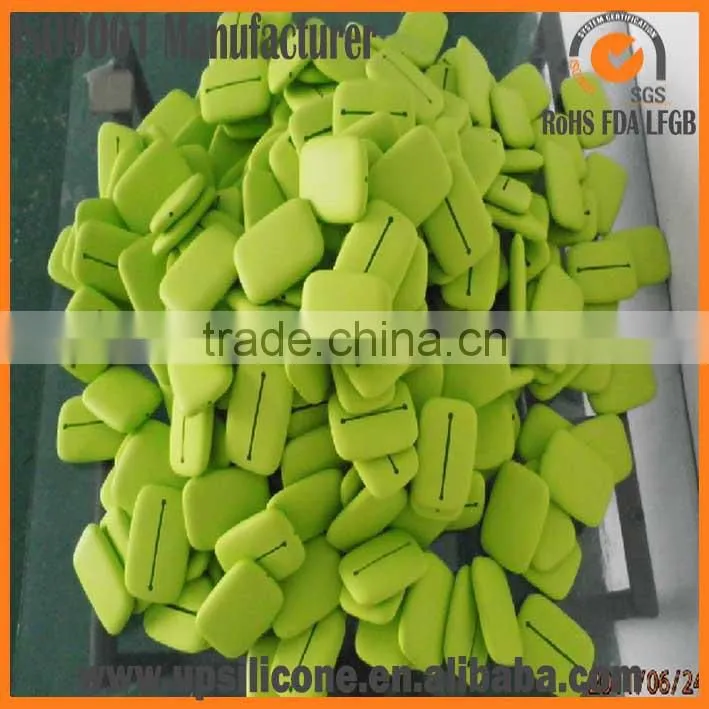 wholesale the newest fashion cheap silicone bag for key and card silicone key pouch