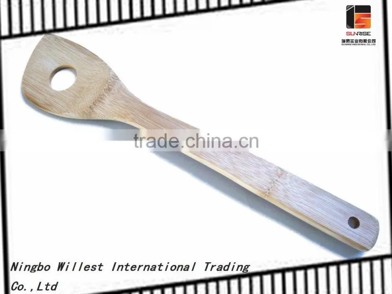 Different kinds of kitchen utensils