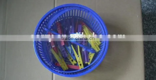 plastic colourful clothes hangers Plastic clothespin/clothes peg/clothes clip with a basket