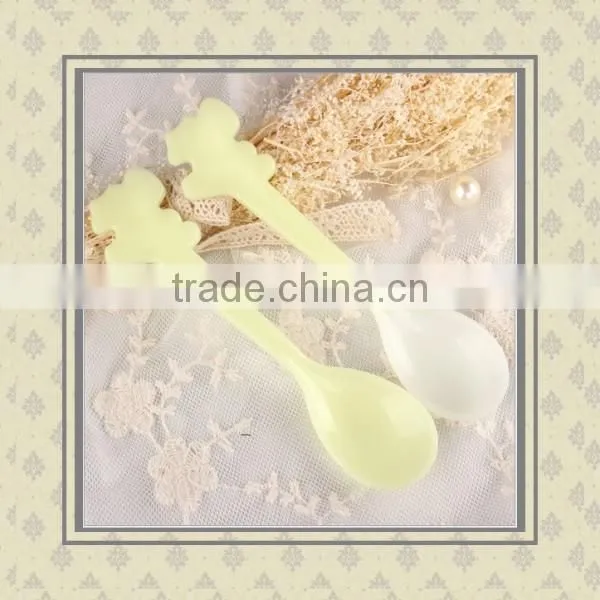 Customized your own food grade high quality plastic ice cream spoons for children ice cream spoons manufacturer