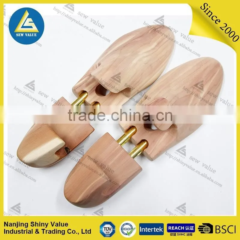 Custon logo acceptable wooden material shoe tree type shoe lasts in cedar wood with double tube
