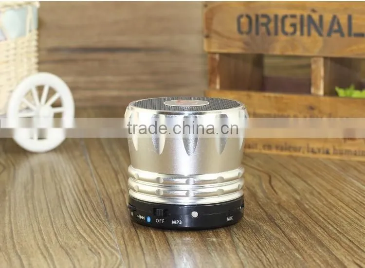 Factory direct new Mini Portable Speaker Bluetooth Speaker Portable small steel gun