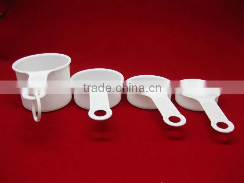 Plastic neasuring spoon set