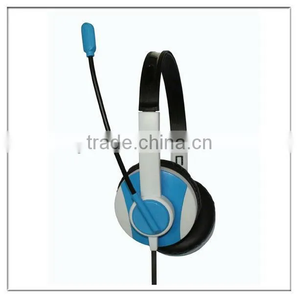 Computer accessory headphones with microphone