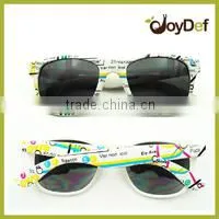 Cool retro black frame Unisex mirrored sunglasses for man and woman custom printed Logo