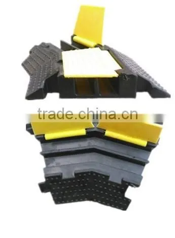 China Best Left Corner Rubber Cable Protector 5Channels corner