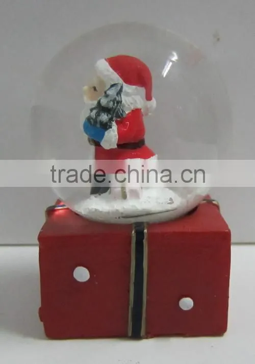 Small snow globe with resin base