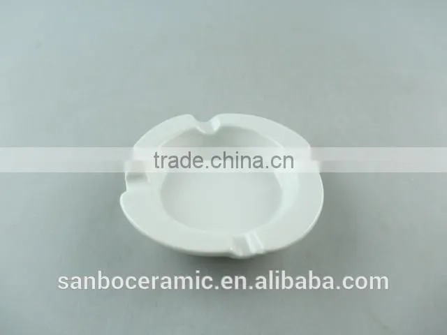 Wholesale Cheap round white porcelain ashtray