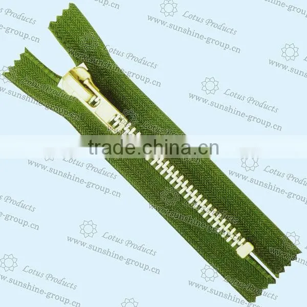 All Kinds Of Accessory Nylon Zipper Metal Zipper For Garment