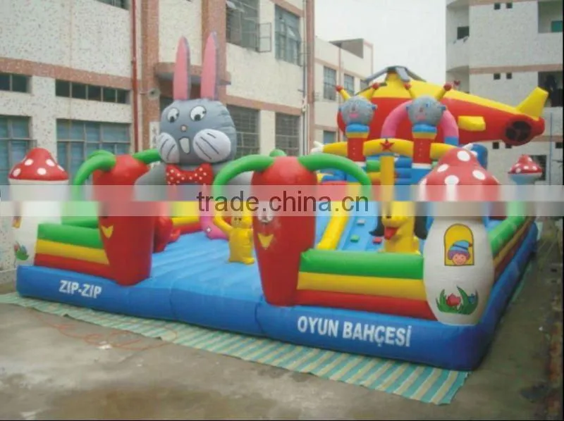 2013 TOP inflatable large amusement park