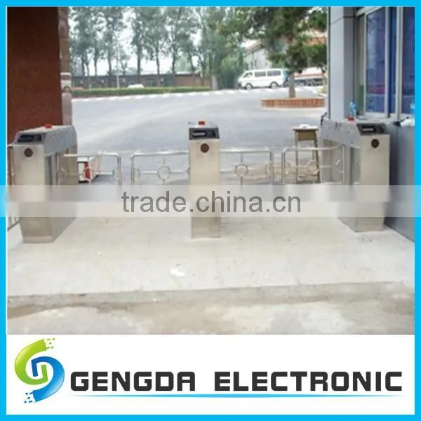 THE LEADER OFSALES BRIDGE RAMP WITH GATE