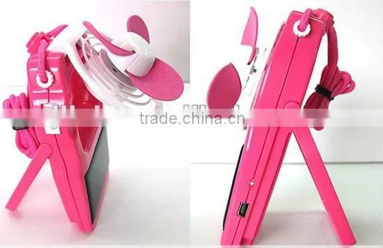 latest promotional boys gift item fan with solar battery