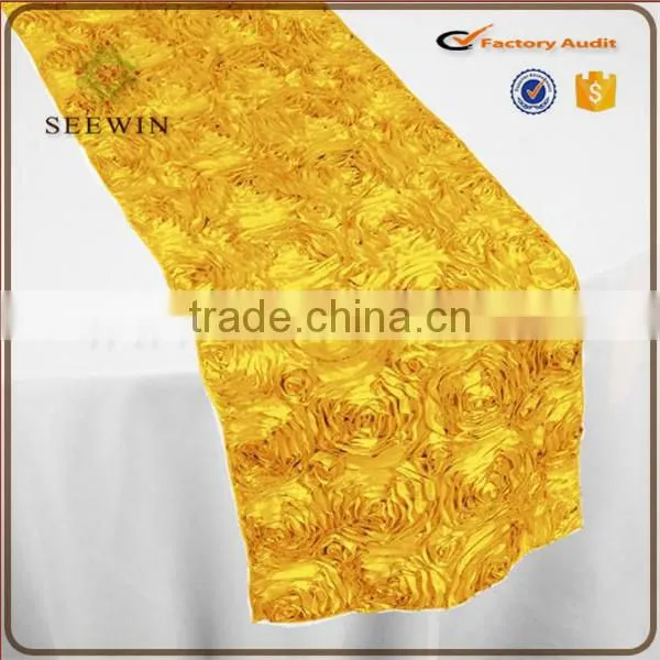 fashionable royal trendy rosette table runner