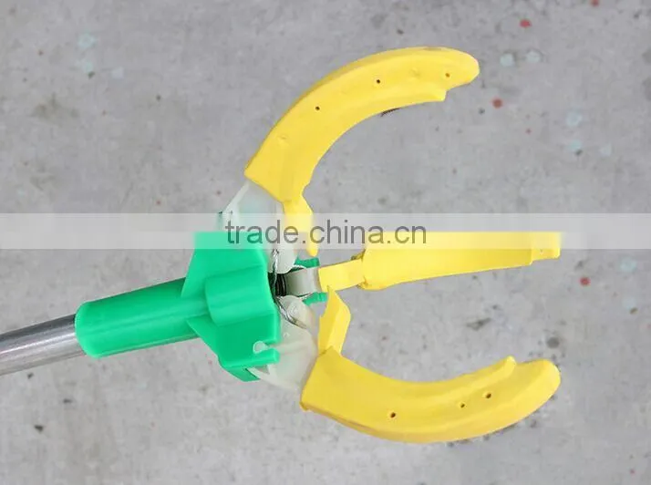 Long handle fruit picking scissor
