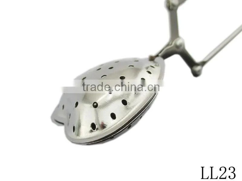 Latest design food grade eco-friendly heart shape tea strainer