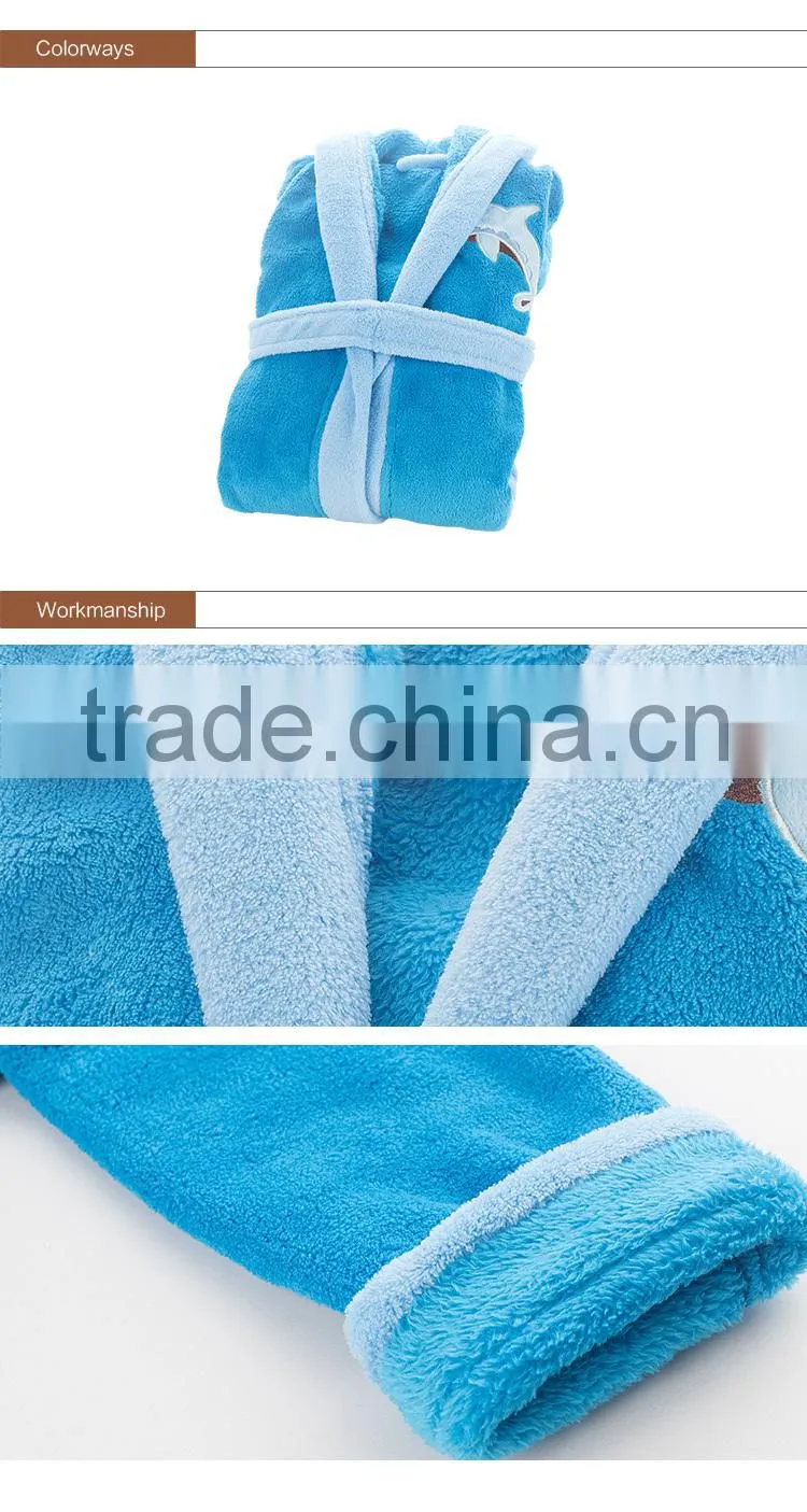 2016 NEW Microfiber Coral Fleece Bathrobe with Applique in Contrast Color
