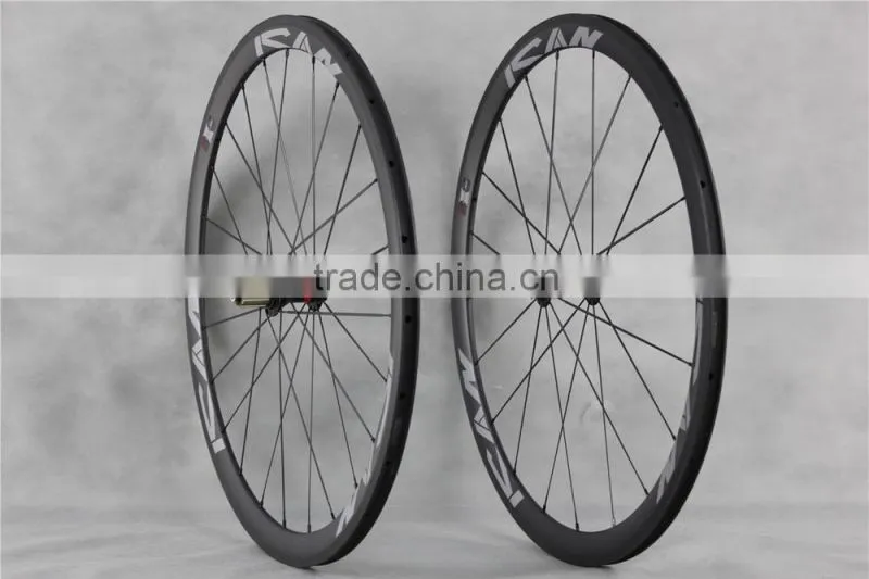 700C 38mm clincher carbon road wheelset carbon clincher wheels wth Novatec hub 9/10/11Speed