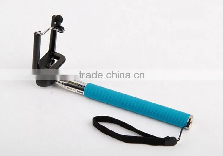 Best selling selfie stick extendable Bluetooth monopod plus Selfie Monopod with shutter remote button no charging