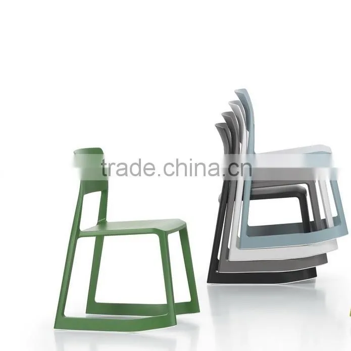 Outdoor Anti-UV Plastic Chairs Stackable Patio Garden Home Picnic Party Chairs for Sale