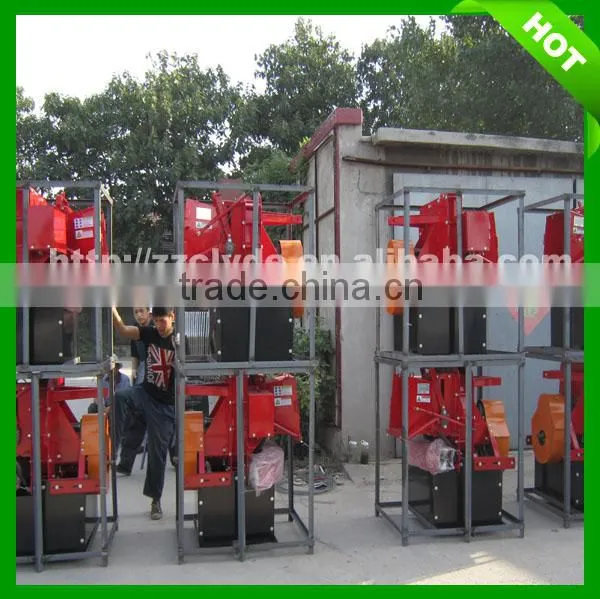 Hydraulic feeding industrial wood shredder chipper tractor wood chipper for sale