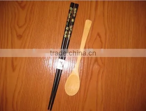 widely used bamboo chopsticks and spoon set