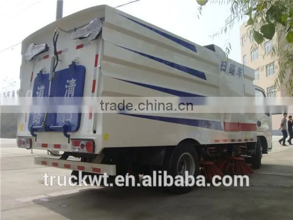 Euro 4 dongfeng 4x2 diesel 95hp new small street sweeper